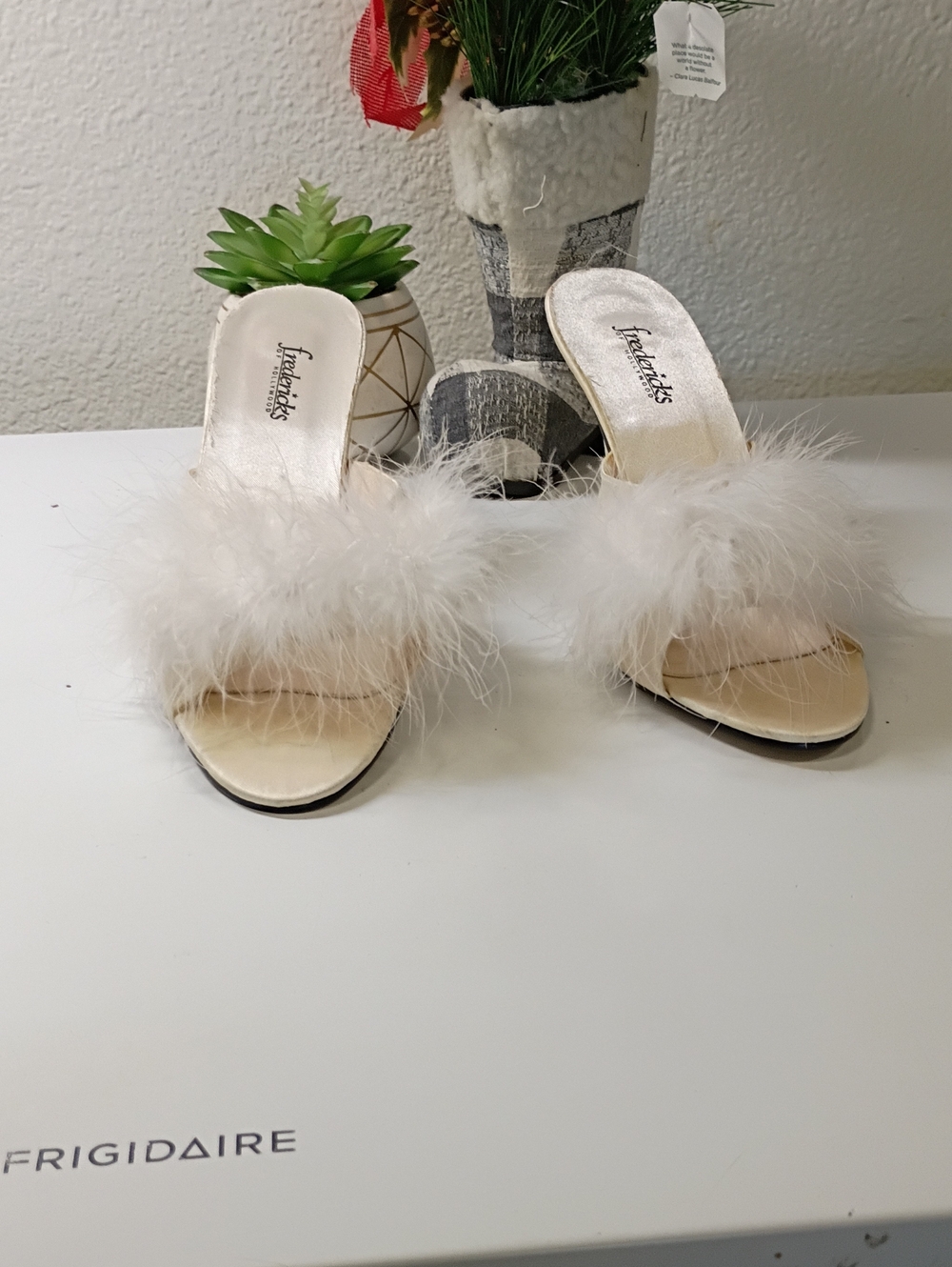 Frederick's of Hollywood White Feather Slide Sandals